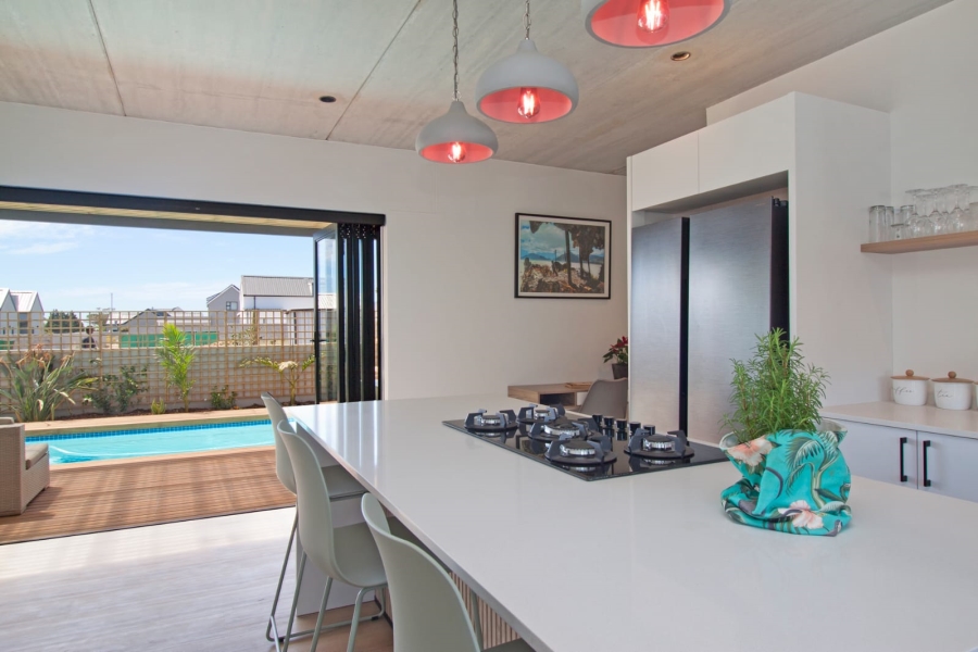 4 Bedroom Property for Sale in Kommetjie Western Cape